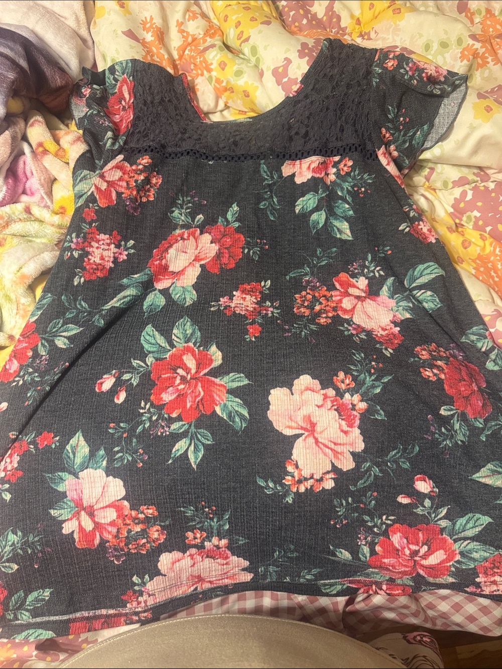 torrid Black Floral Short-Sleeve Top with Pink & Red Roses size 3